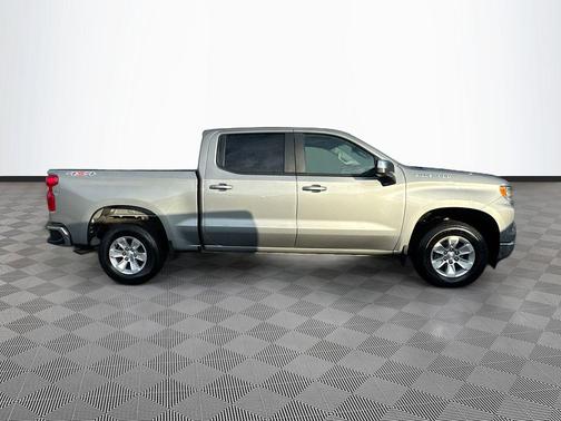 Sterling Gray Metallic 2023 Chevrolet Silverado 1500 LT