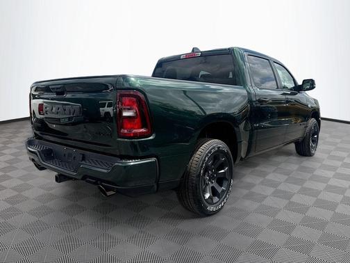 Serrano Green Metallic 2026 RAM 1500 Big Horn/Lone Star