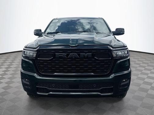 Serrano Green Metallic 2026 RAM 1500 Big Horn/Lone Star