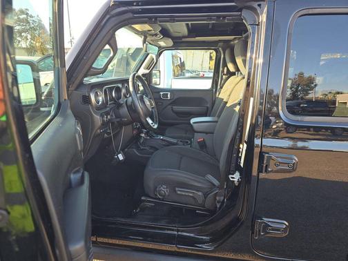 Black Clearcoat 2023 Jeep Wrangler 4xe Rubicon