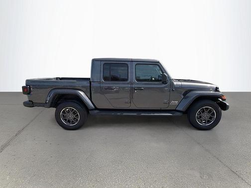 Granite Crystal Metallic Clearcoat 2022 Jeep Gladiator Overland