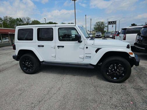 Bright White Clearcoat 2023 Jeep Wrangler 4xe Sahara