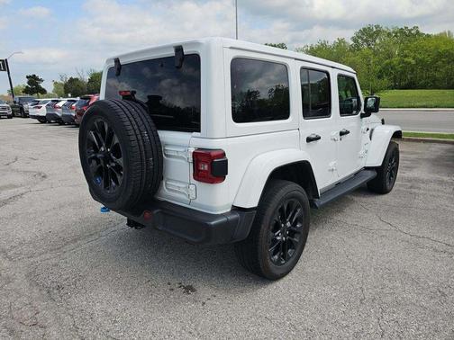 Bright White Clearcoat 2023 Jeep Wrangler 4xe Sahara