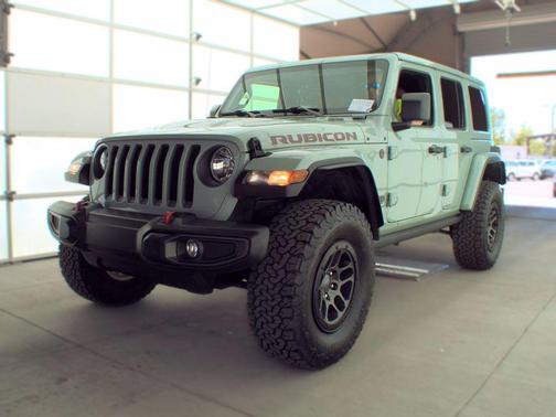 Earl Clearcoat 2023 Jeep Wrangler Rubicon