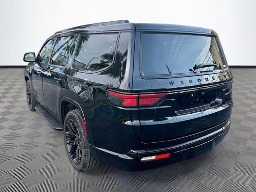 Diamond Black Crystal Pearlcoat 2025 Jeep Wagoneer Series II 4x4