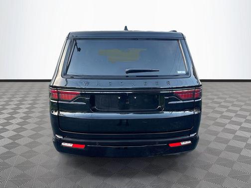 Diamond Black Crystal Pearlcoat 2025 Jeep Wagoneer Series II 4x4