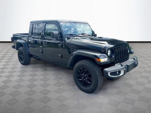 Black Clearcoat 2021 Jeep Gladiator Sport S