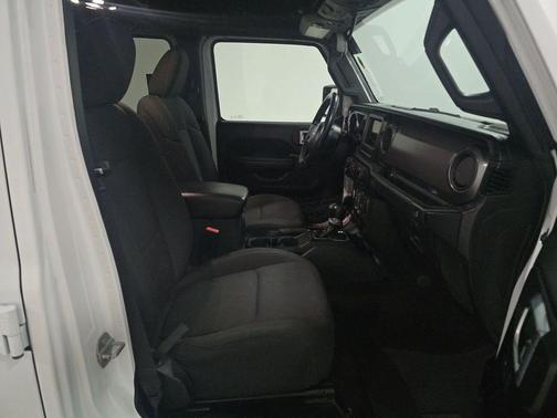 Bright White Clearcoat 2022 Jeep Gladiator Sport S