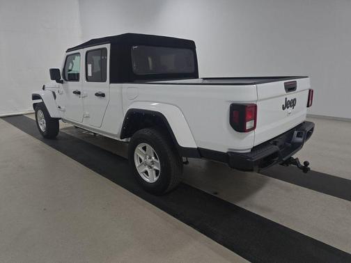Bright White Clearcoat 2022 Jeep Gladiator Sport S