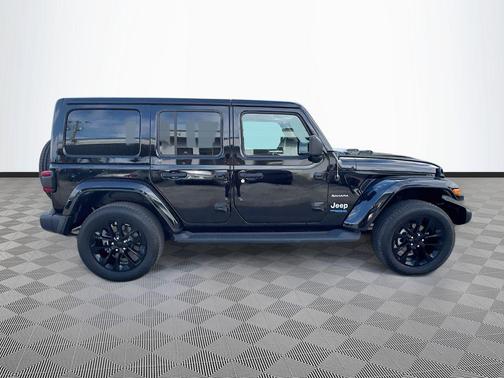 Black Clearcoat 2022 Jeep Wrangler Unlimited 4xe Sahara