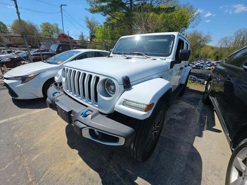 Bright White Clearcoat 2023 Jeep Wrangler 4xe Sahara