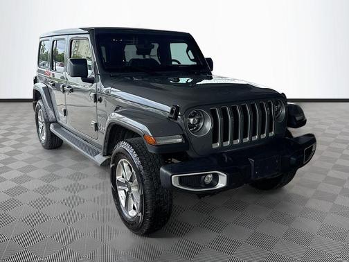 Sting-Gray Clearcoat 2022 Jeep Wrangler Unlimited Sahara