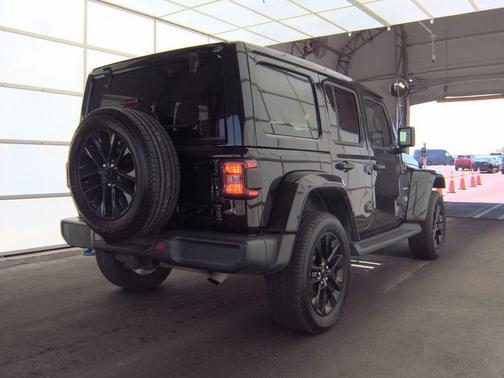 Black Clearcoat 2022 Jeep Wrangler Unlimited 4xe Sahara