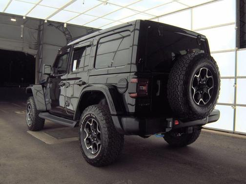 Black Clearcoat 2023 Jeep Wrangler 4xe Rubicon