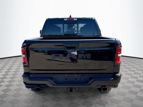 Diamond Black Crystal Pearlcoat 2026 RAM 1500 Express