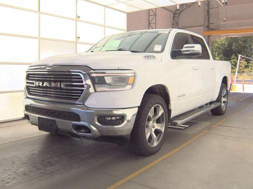 Bright White Clearcoat 2023 RAM 1500 Laramie