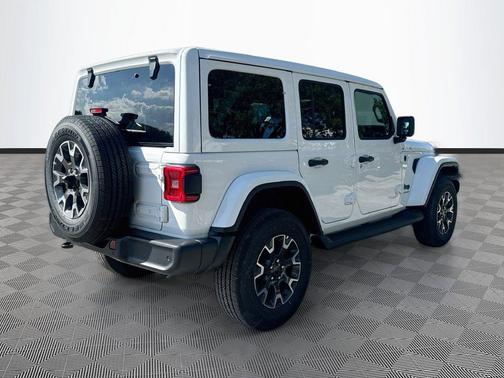 Bright White Clearcoat 2027 Jeep Wrangler Sahara