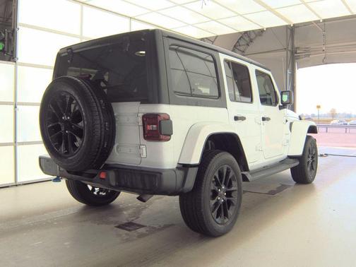 Bright White Clearcoat 2023 Jeep Wrangler 4xe Sahara