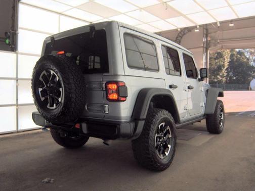 Silver Zynith Clearcoat 2024 Jeep Wrangler 4xe Rubicon