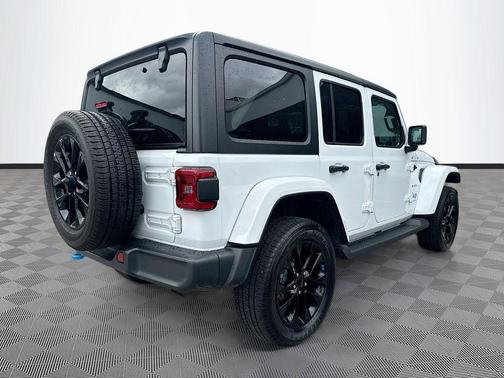 Bright White Clearcoat 2023 Jeep Wrangler 4xe Sahara