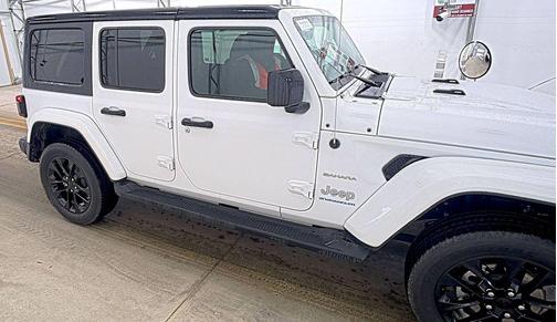 Bright White Clearcoat 2023 Jeep Wrangler 4xe Sahara