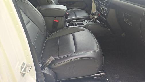 Bright White Clearcoat 2023 Jeep Wrangler 4xe Sahara
