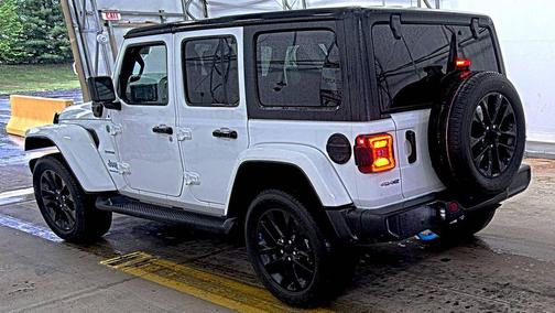 Bright White Clearcoat 2023 Jeep Wrangler 4xe Sahara