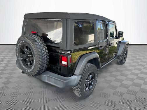 Black Clearcoat 2022 Jeep Wrangler Willys