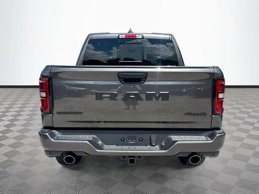 Granite Crystal Metallic Clearcoat 2026 RAM 1500 Big Horn/Lone Star