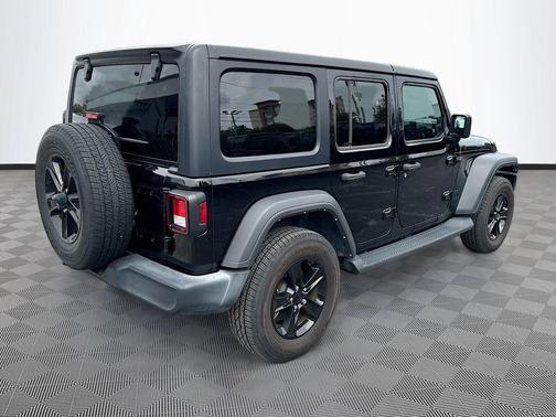 Black Clearcoat 2022 Jeep Wrangler Unlimited Sport Altitude