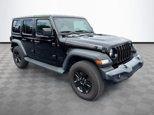 Black Clearcoat 2022 Jeep Wrangler Unlimited Sport Altitude