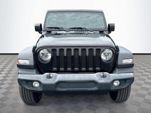 Black Clearcoat 2022 Jeep Wrangler Unlimited Sport Altitude