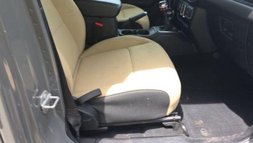 Sting-Gray Clearcoat 2022 Jeep Gladiator Overland