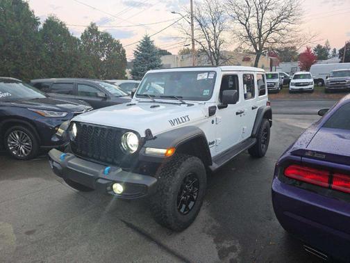 Bright White Clearcoat 2024 Jeep Wrangler 4xe Willys