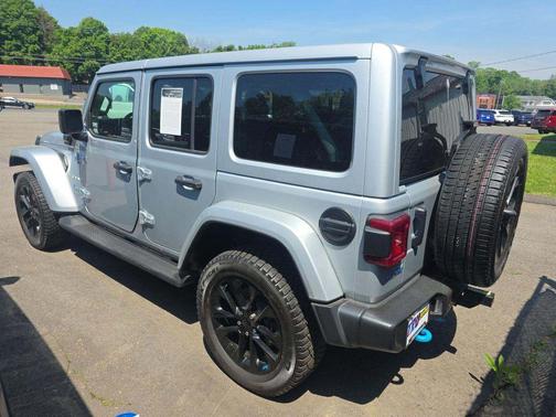 Silver Zynith Clearcoat 2023 Jeep Wrangler 4xe Sahara