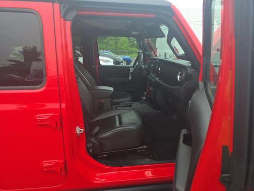 Firecracker Red Clearcoat 2023 Jeep Wrangler 4xe Rubicon