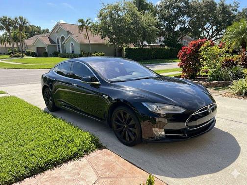 2013 Tesla Model S Base