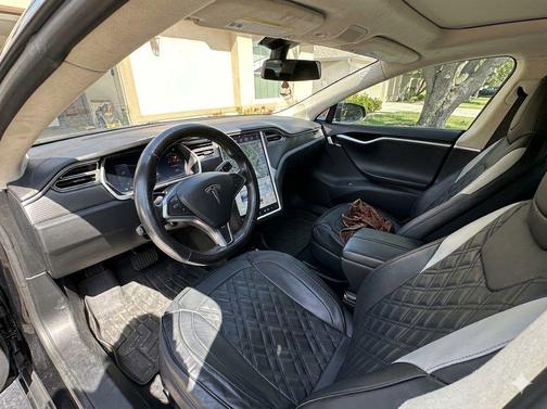 2013 Tesla Model S Base