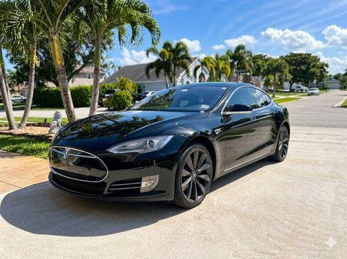 2013 Tesla Model S Base