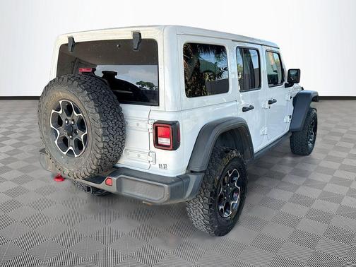 Bright White Clearcoat 2023 Jeep Wrangler Rubicon