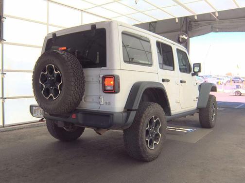 Bright White Clearcoat 2023 Jeep Wrangler Rubicon