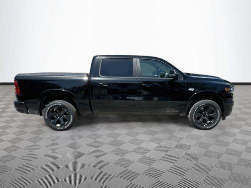 Diamond Black Crystal Pearlcoat 2026 RAM 1500 Big Horn/Lone Star