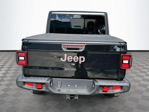 Black Clearcoat 2026 Jeep Gladiator Rubicon