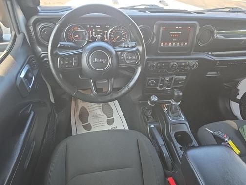 Bright White Clearcoat 2022 Jeep Wrangler Unlimited Sport Altitude
