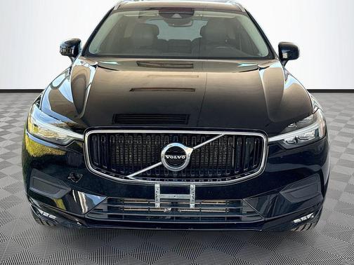 Onyx Black Metallic 2021 Volvo XC60 T5 Momentum