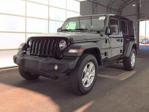 Black Clearcoat 2022 Jeep Wrangler Unlimited Sport