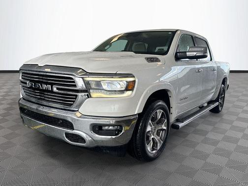 Ivory White Tri-Coat Pearlcoat 2021 RAM 1500 Laramie