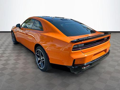 Peel Out 2026 Dodge Charger R/T Scat Pack