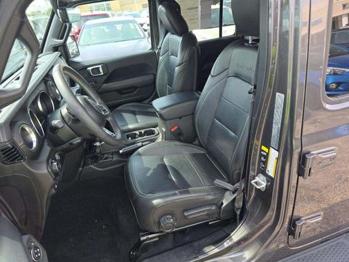 Granite Crystal Metallic Clearcoat 2023 Jeep Wrangler 4xe Sahara