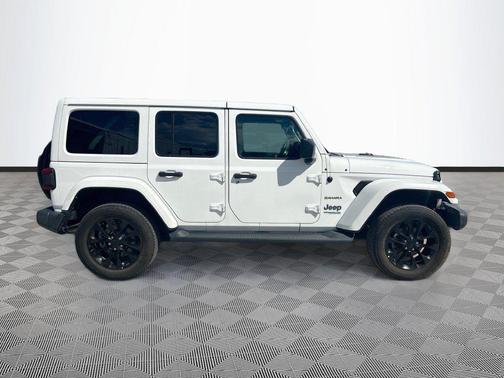 Bright White Clearcoat 2022 Jeep Wrangler Unlimited 4xe Sahara